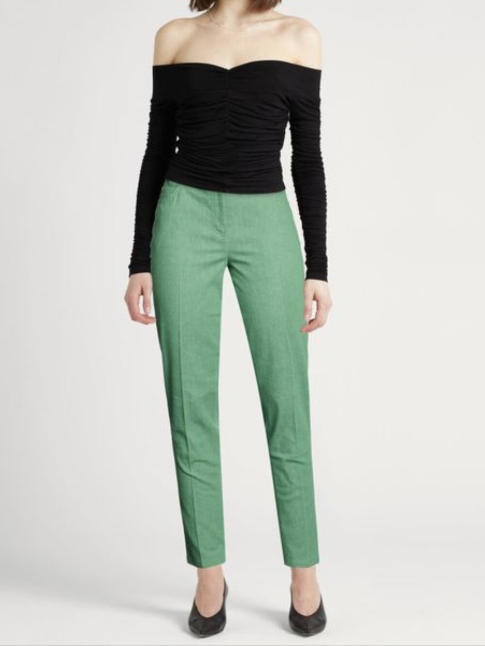 AKRIS Green Slim Leg Sleek Jean Pants Size 4 Stretch Luxury Chic Cotton